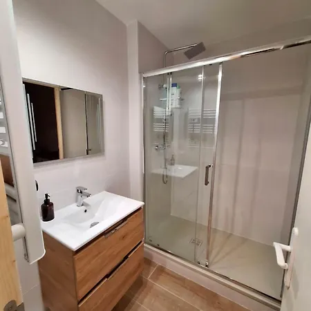 Apartamento Balcony With Alpine Views, Garage And Parking, Geneva 15 Min Ornex
